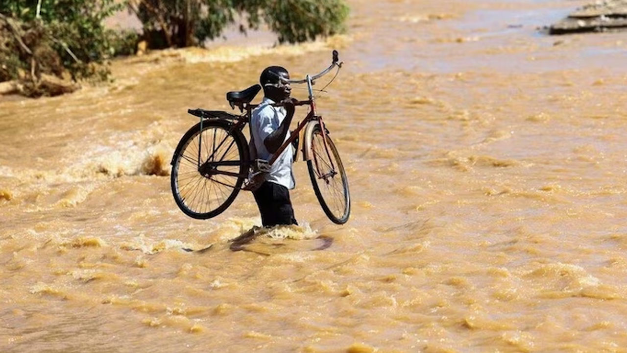 Congo | కాంగోలో కుంభవృష్టి.. కొండచరియలు విరిగిపడి 17 మంది మృతి