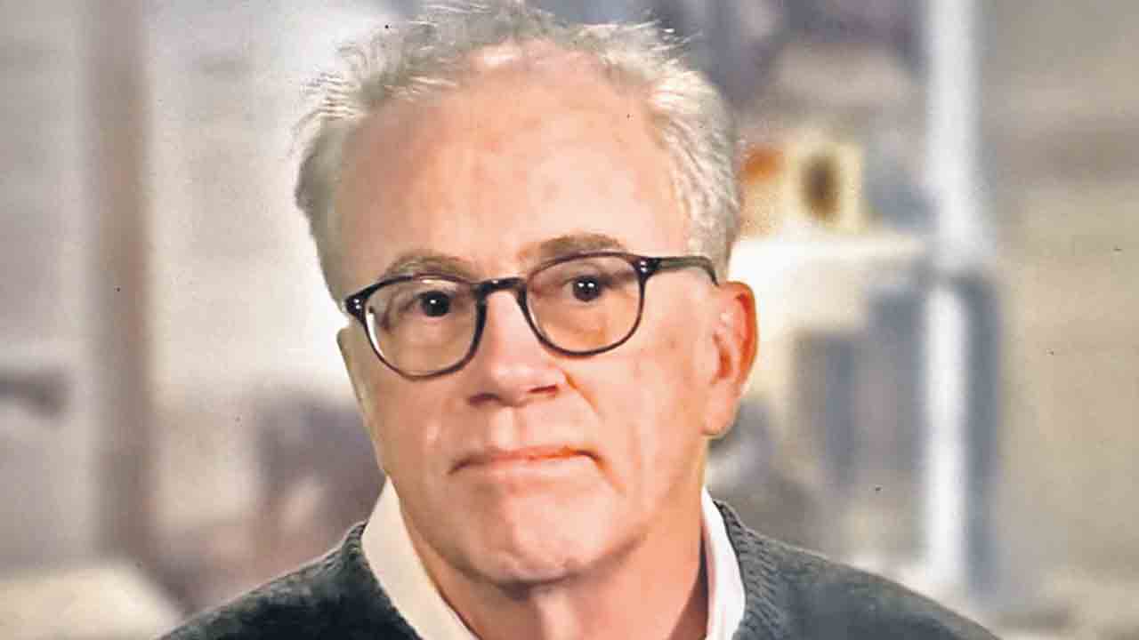 Dennis Austin | పవర్‌ పాయింట్‌ ప్రజెంటేషన్‌ సాఫ్ట్‌వేర్‌ సృష్టికర్త డెన్నిస్‌ ఆస్టిన్‌ కన్నుమూత