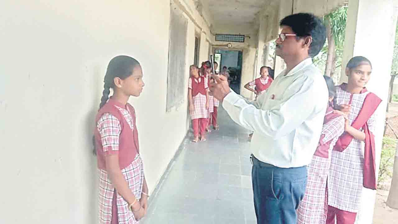 అ‘ఫేషియల్‌’ అటెండెన్స్‌