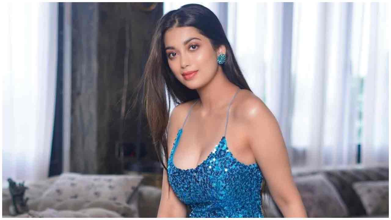 Digangana Suryavanshi | బ్లూ కలర్ డ్రెస్‌లో దిగంగన సూర్యవంశి మెరుపులు..