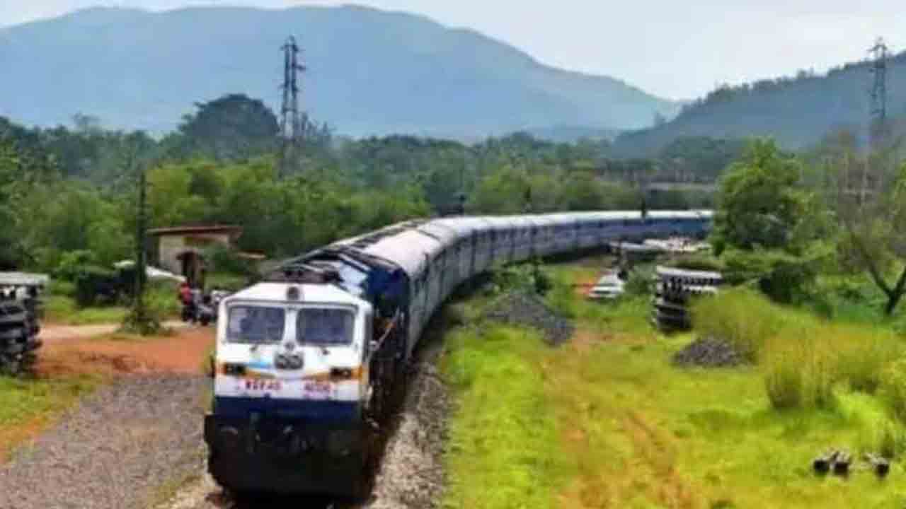 ‘ఈస్ట్‌కోస్ట్‌’లో పొగలు