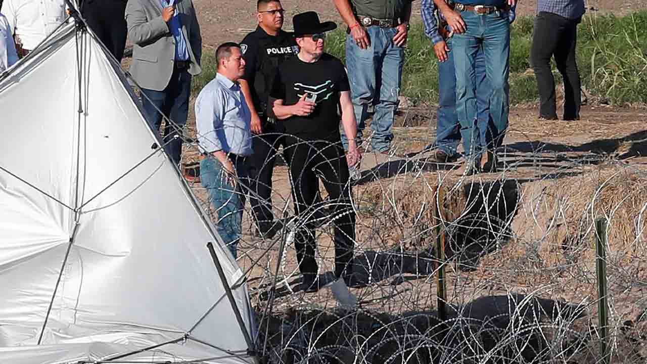 Elon Musk | వలసదారులకు నేను అనుకూలం : ఎలాన్‌ మస్క్‌