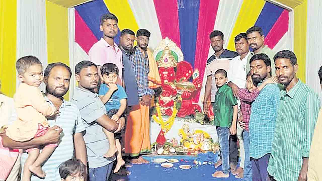 ఒకే ఊరు.. ఒకే గణేశ్‌