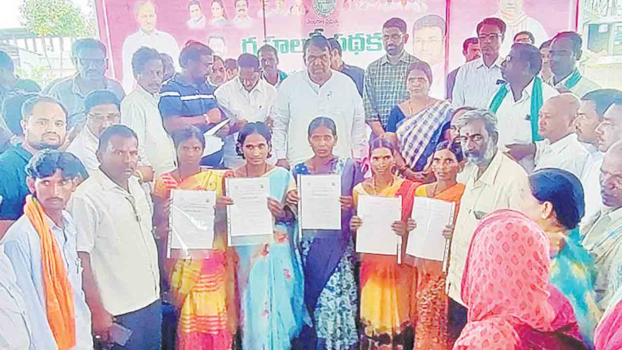 అర్హులందరికీ గృహలక్ష్మి ఇండ్లు