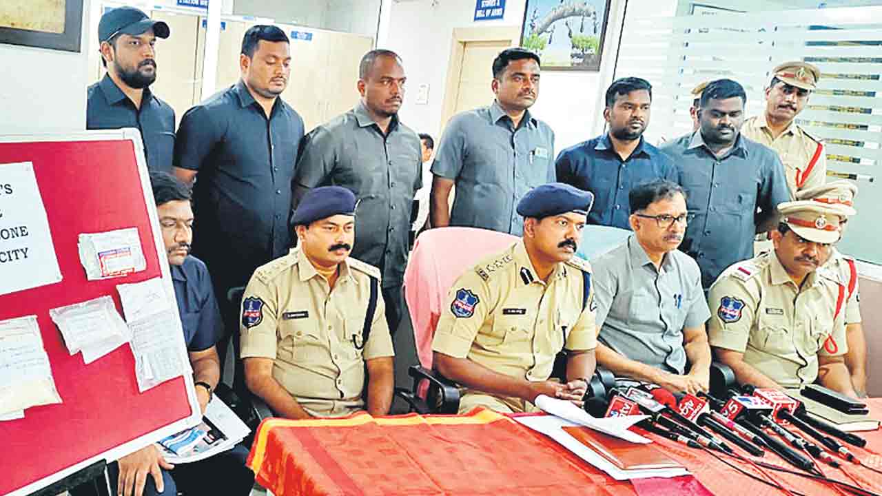 డ్రగ్‌ కొరియర్‌గా.. రాజస్థాన్‌ హోంగార్డు