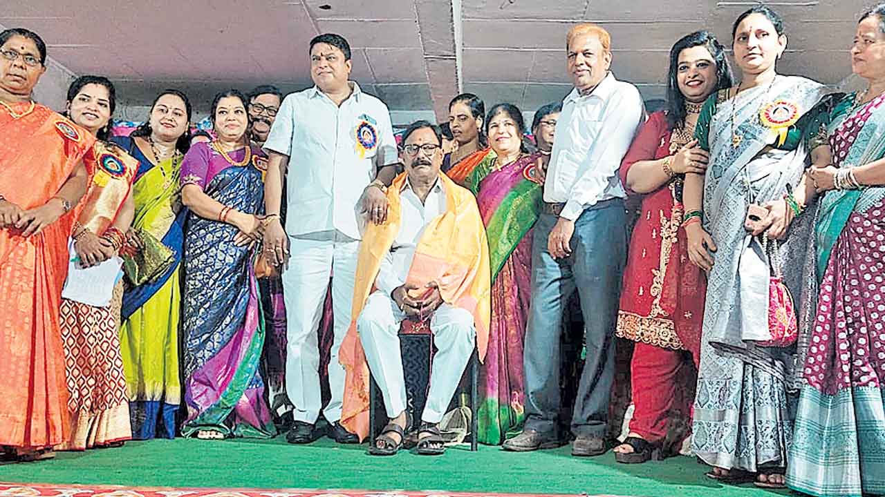 ఆత్మగౌరవ భవనం నిర్మించడం అభినందనీయం