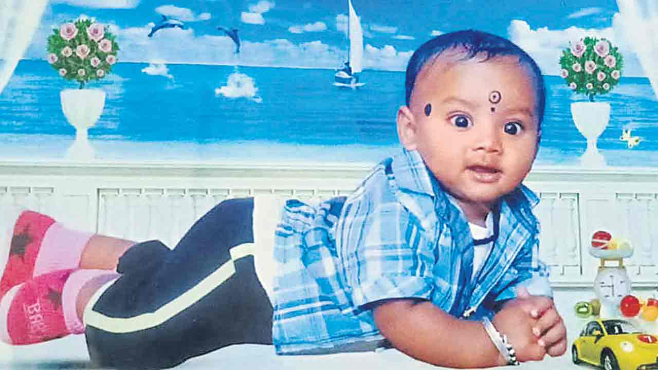 నీటి సంపులో పడి.. బాలుడి మృతి