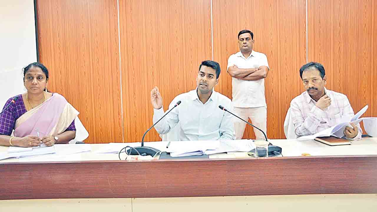 మన బస్తీ – మన బడి పనులు పూర్తి చేయండి