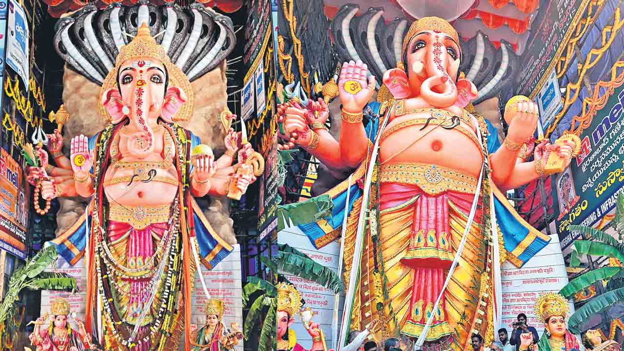 Khairatabad Ganesh | ఖైరతాబాద్‌ గణేశుడికి 75 అడుగుల కండువా.. సమర్పించిన పద్మశాలి సంఘం