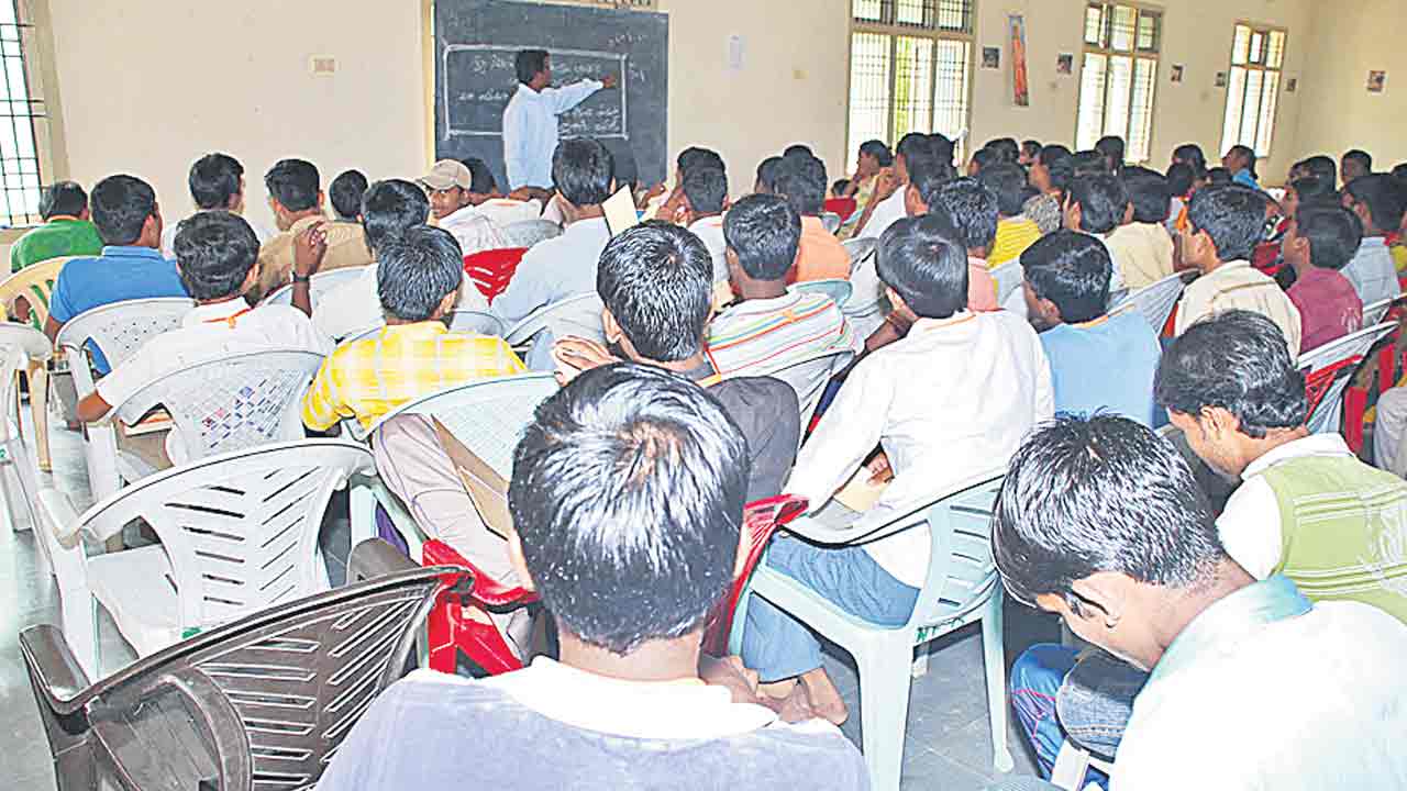 నేటి నుంచి టీచర్ల బదిలీలు.. నేటి నుంచి ఆన్‌లైన్‌లో దరఖాస్తు