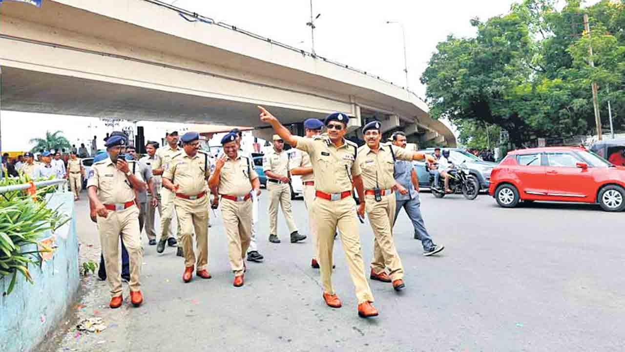 రేపు మధ్యాహ్నం 12 కల్లా మహా గణపతి నిమజ్జనం