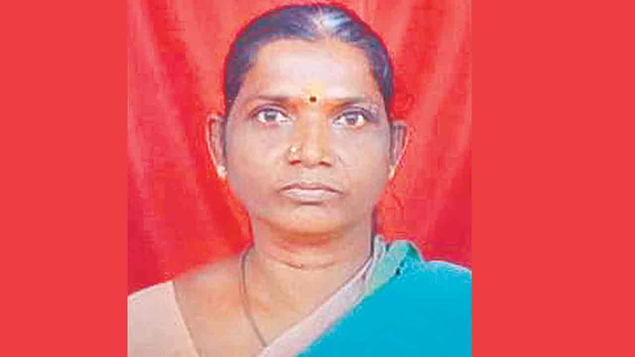 మహిళ అదృశ్యం.. నాలాలో పడినట్టు అనుమానం