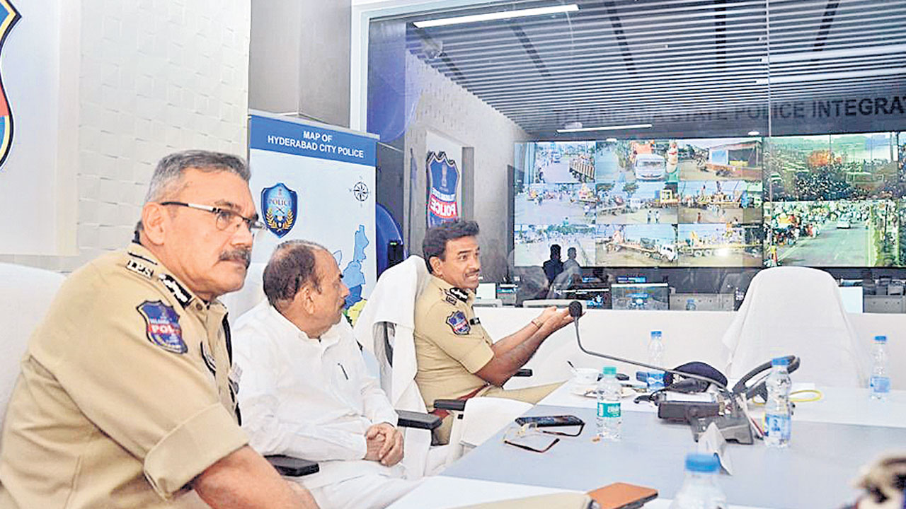 ప్రశాంతంగా నిమజ్జనోత్సవం