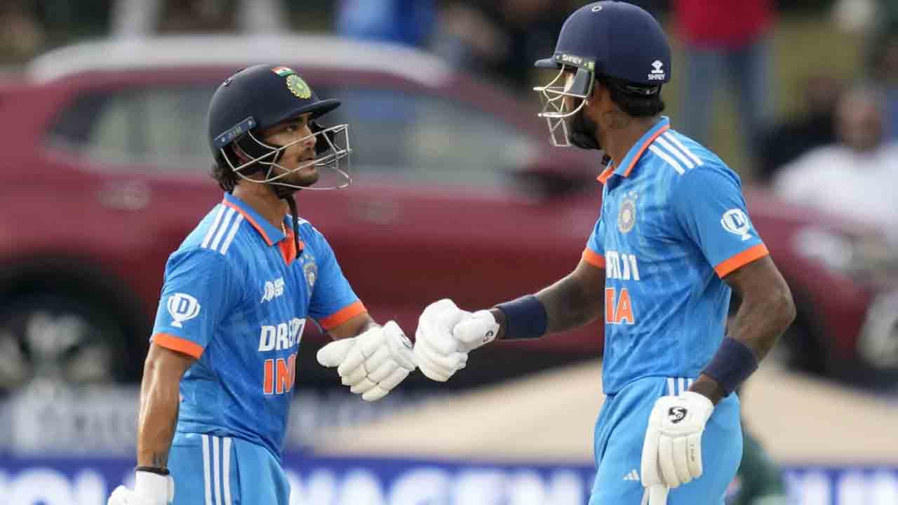 Asia Cup | ఐదో వికెట్ భాగస్వామ్యానికి 100 రన్స్.. నిలకడగా ఇషాన్, హార్దిక్..!