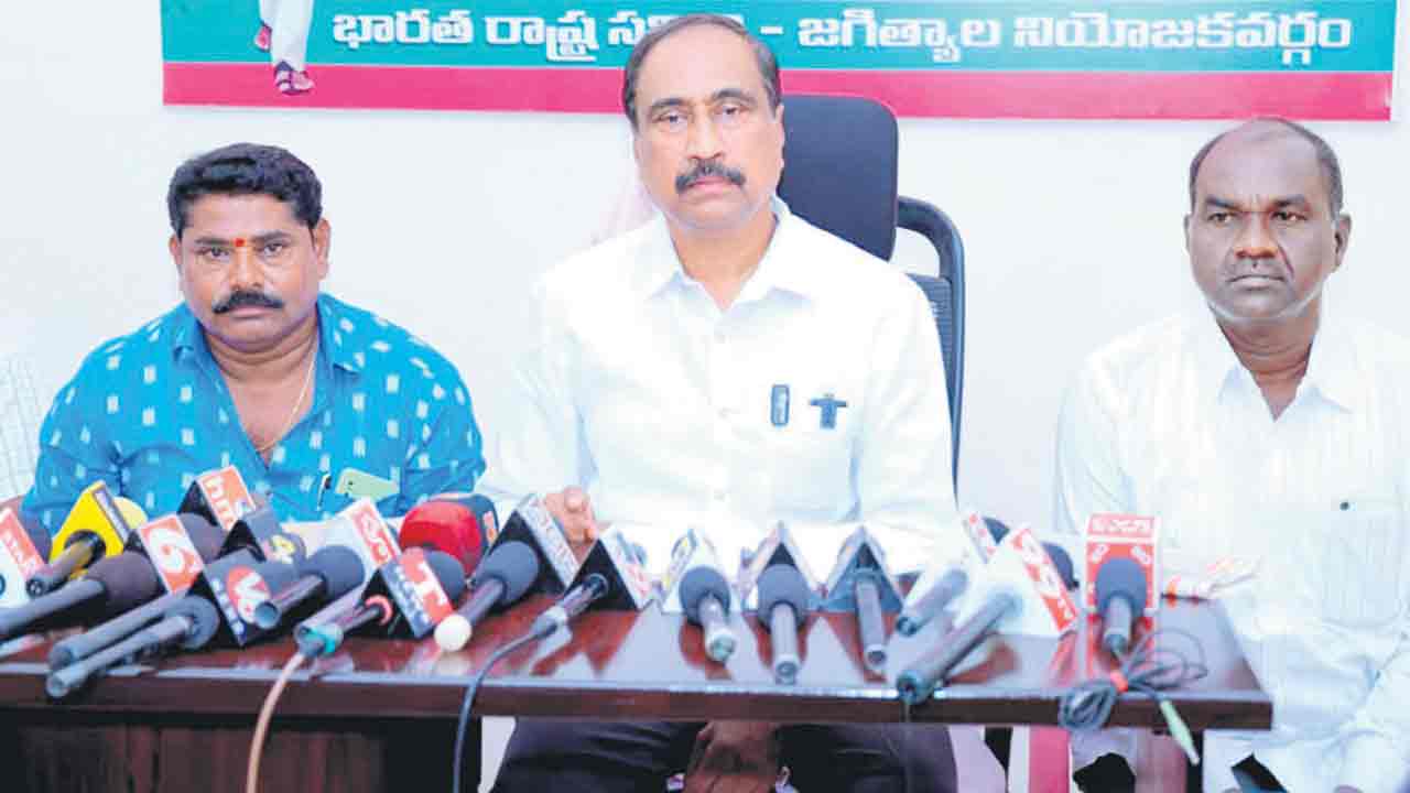 ‘ఇందిరమ్మ’ ఇండ్లలో బరాబర్‌ ఓట్లడుగుతాం