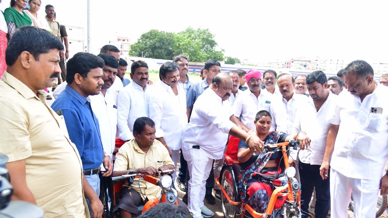 Minister Ganguala | దివ్యాంగుల సంక్షేమానికి కట్టుబడి ఉన్నాం : మంత్రి గంగుల