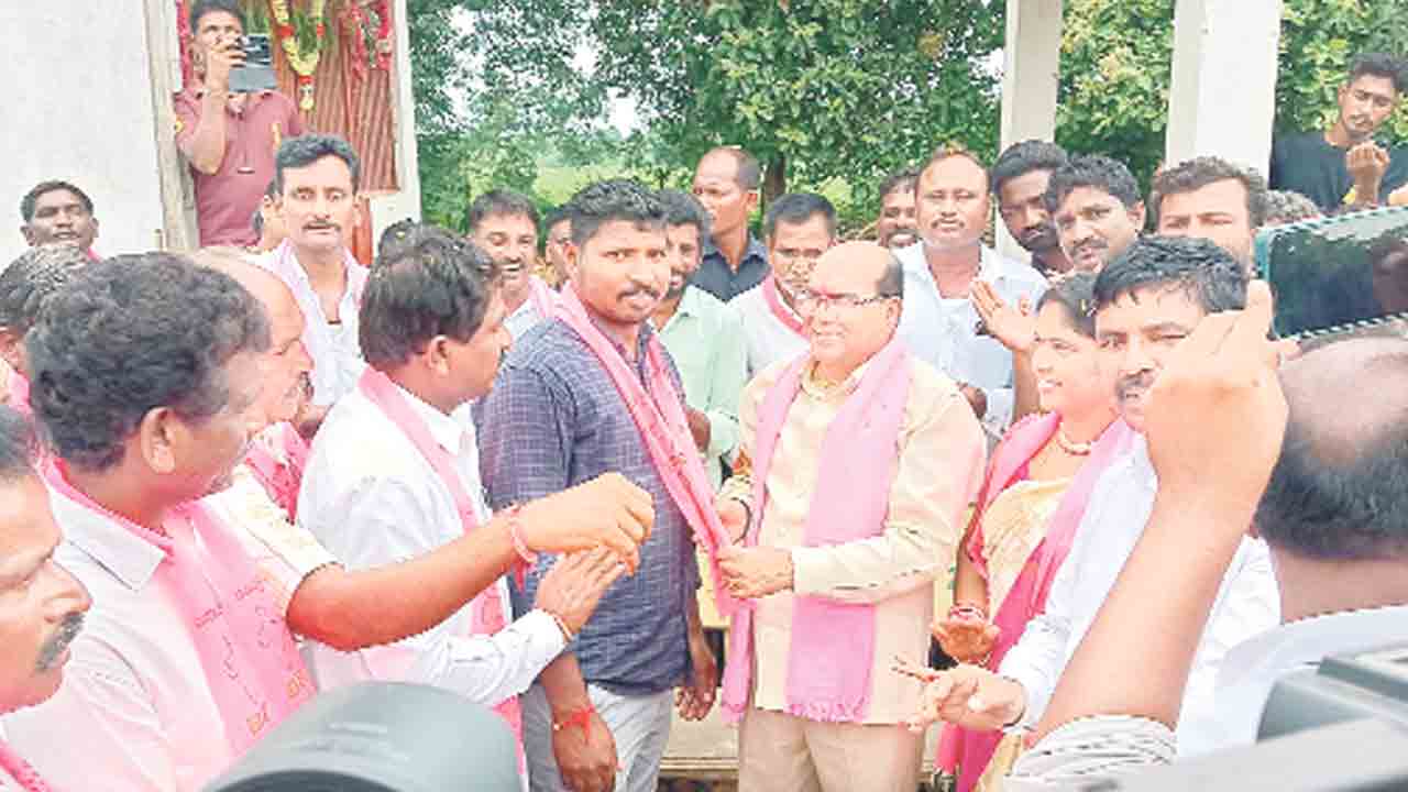 ప్రజలు మెచ్చిన పాలనాదక్షుడు కేసీఆర్‌