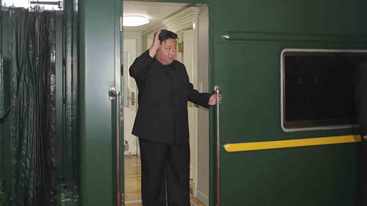 Kim Jong Un | విలాసవంతమైన రైల్లో రష్యా చేరుకున్న కిమ్.. పుతిన్తో నేడు కీలక భేటీ..?