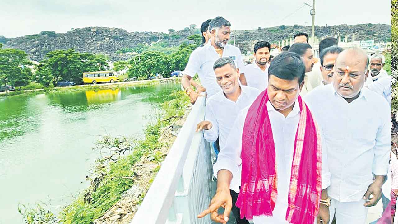 శరవేగంగా మినీట్యాంక్‌ బండ్‌ పనులు