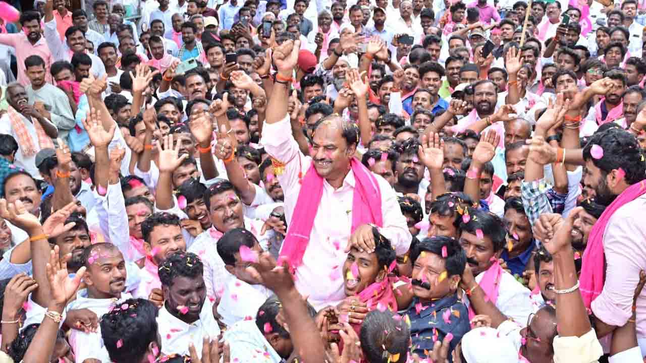 ఎన్ని కేసులు పెట్టినా భయపడం