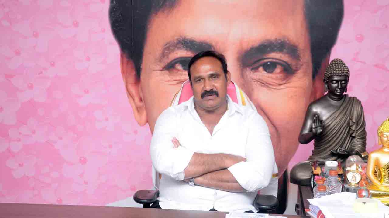 ఉనికి కోల్పోతున్నందునే ఉత్తమ్‌ ఆరోపణలు