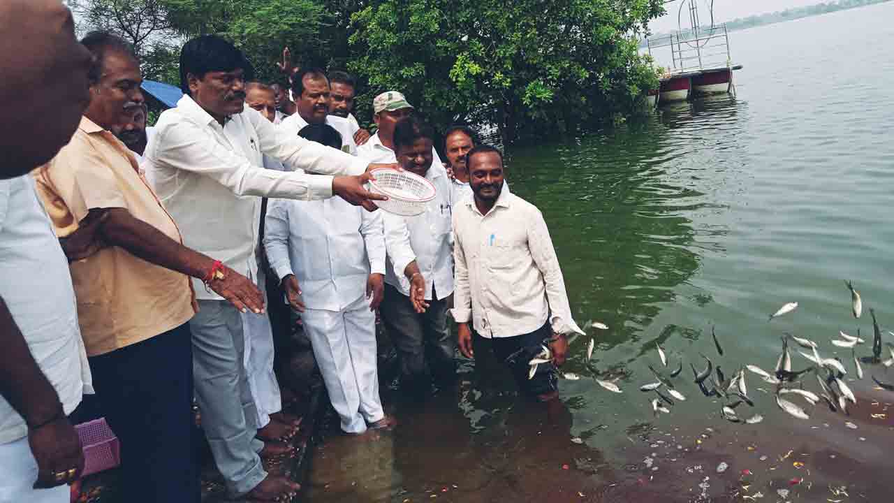 మత్స్యకారుల సంక్షేమమే సర్కారు ధ్యేయం