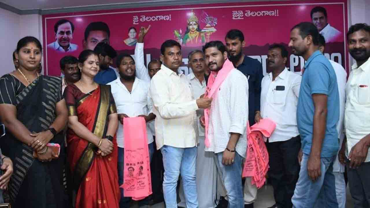 దేశం చూపు.. తెలంగాణ వైపు