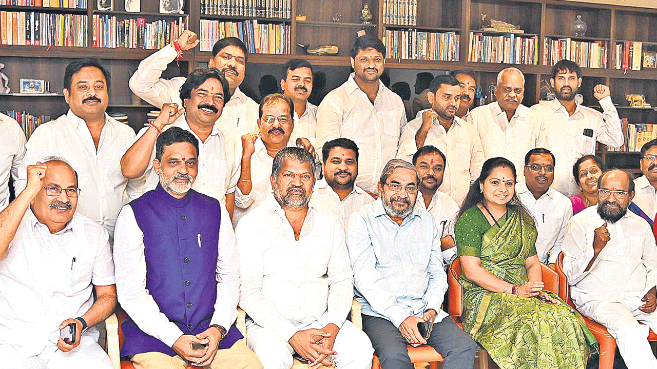 BC Reservation Bill |  26న జలవిహార్‌లో బీసీ సదస్సు.. కేంద్రం బీసీ రిజర్వేషన్ బిల్లు తెచ్చేదాకా పోరాటం చేస్తామన్న బీసీ సంఘాలు