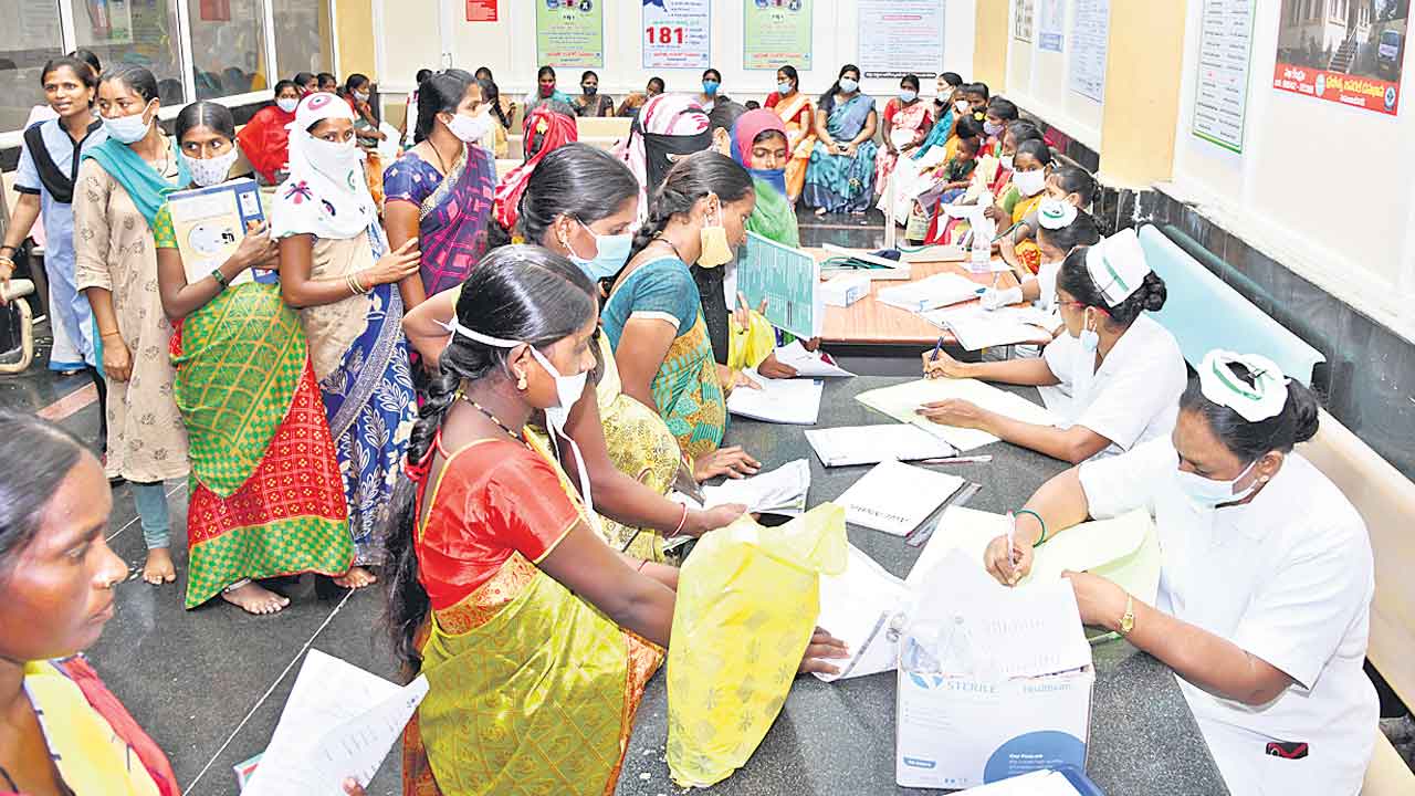 పేదల చెంతకు..కార్పొరేట్‌ వైద్యం