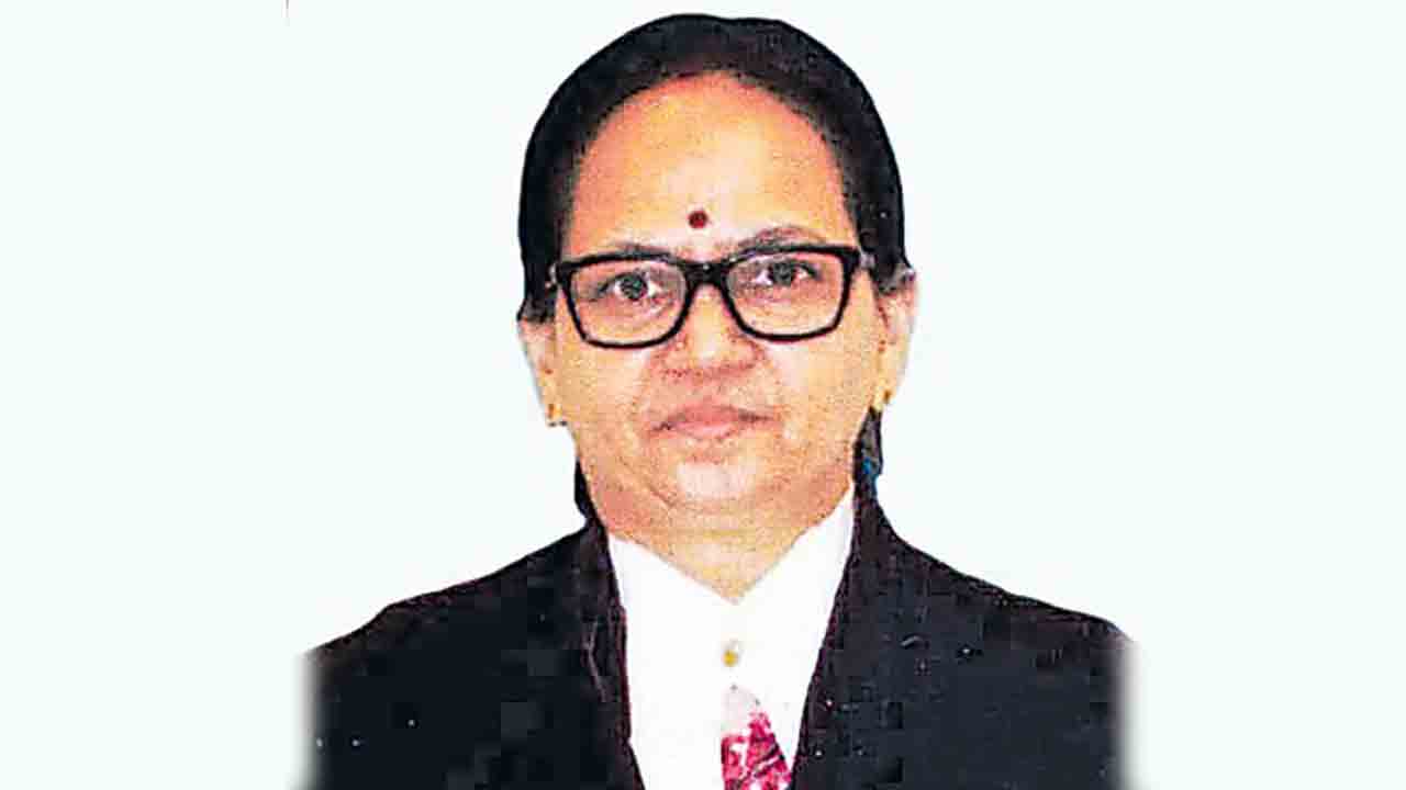 మద్రాస్‌ హైకోర్టు శాశ్వత జడ్జీగా శ్రీశ్రీ కుమార్తె