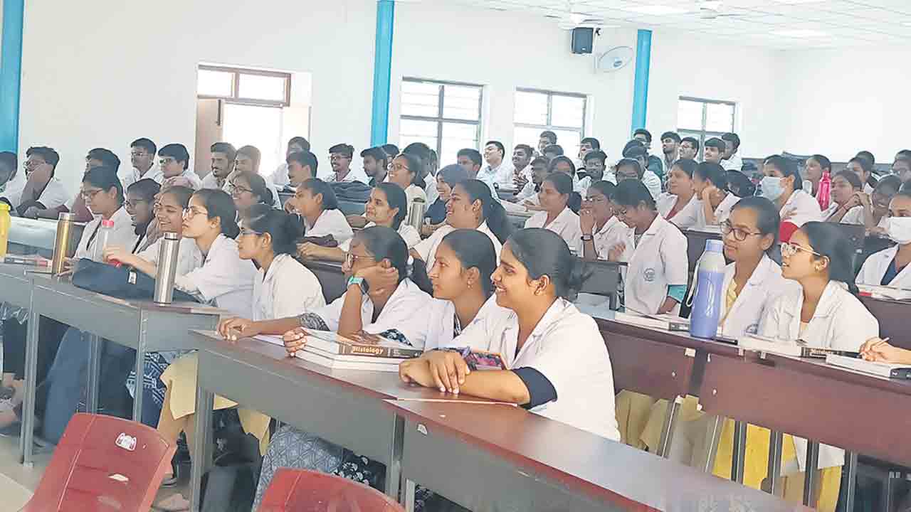 ఫస్టియర్‌ సక్సెస్‌ఫుల్‌ సెకండియర్‌కు రెడీ