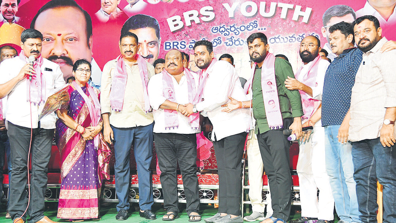 ఢిల్లీ పార్టీలకు ఓటేస్తే ఒరిగేదేమీలేదు