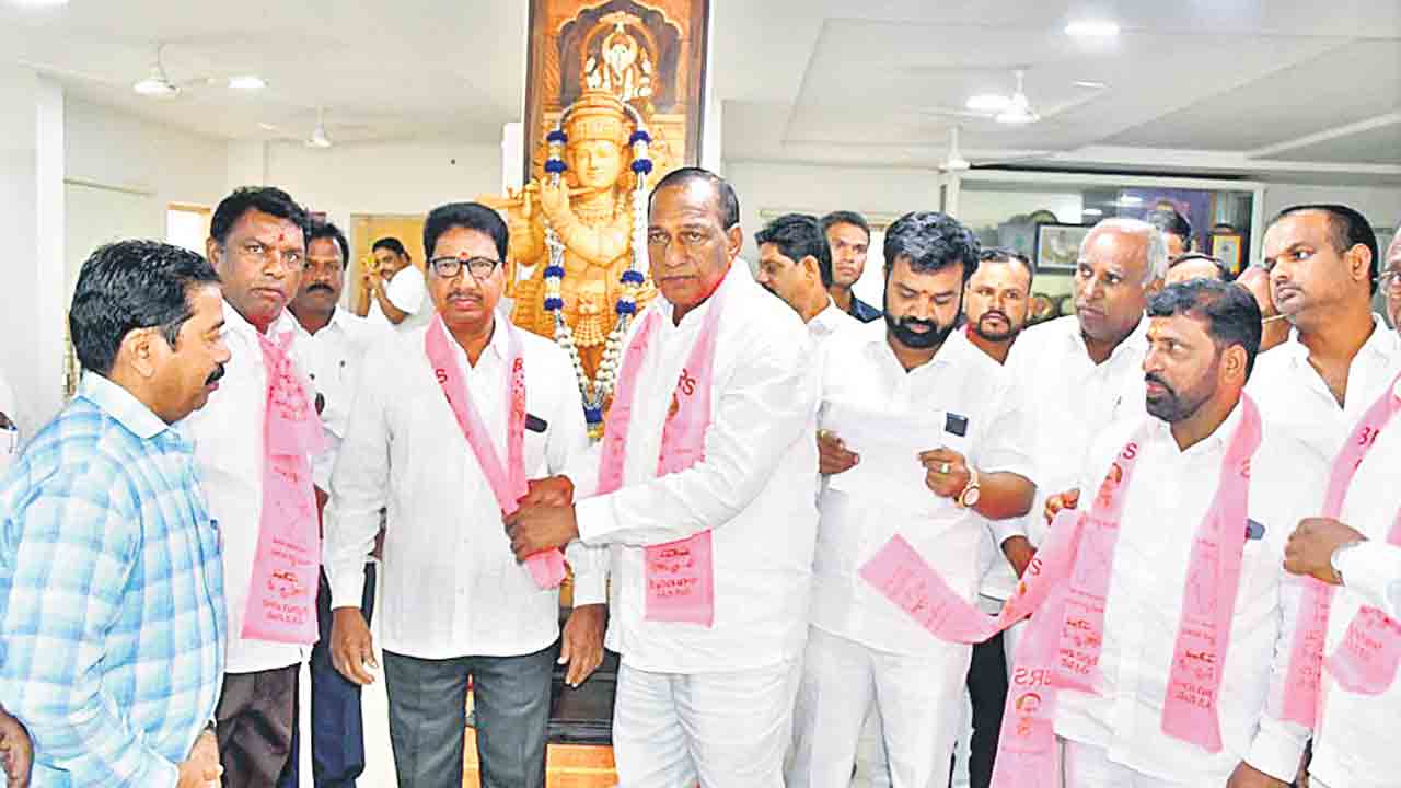 ప్రజల విశ్వాసం కోల్పోయిన ప్రతిపక్షాలు