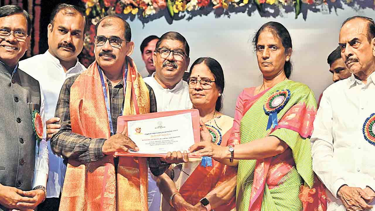 సర్కార్‌ బడుల్లో జాతిరత్నాలు