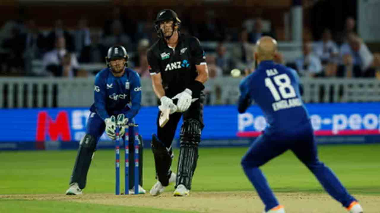 మలన్‌ సూపర్‌ సెంచరీ