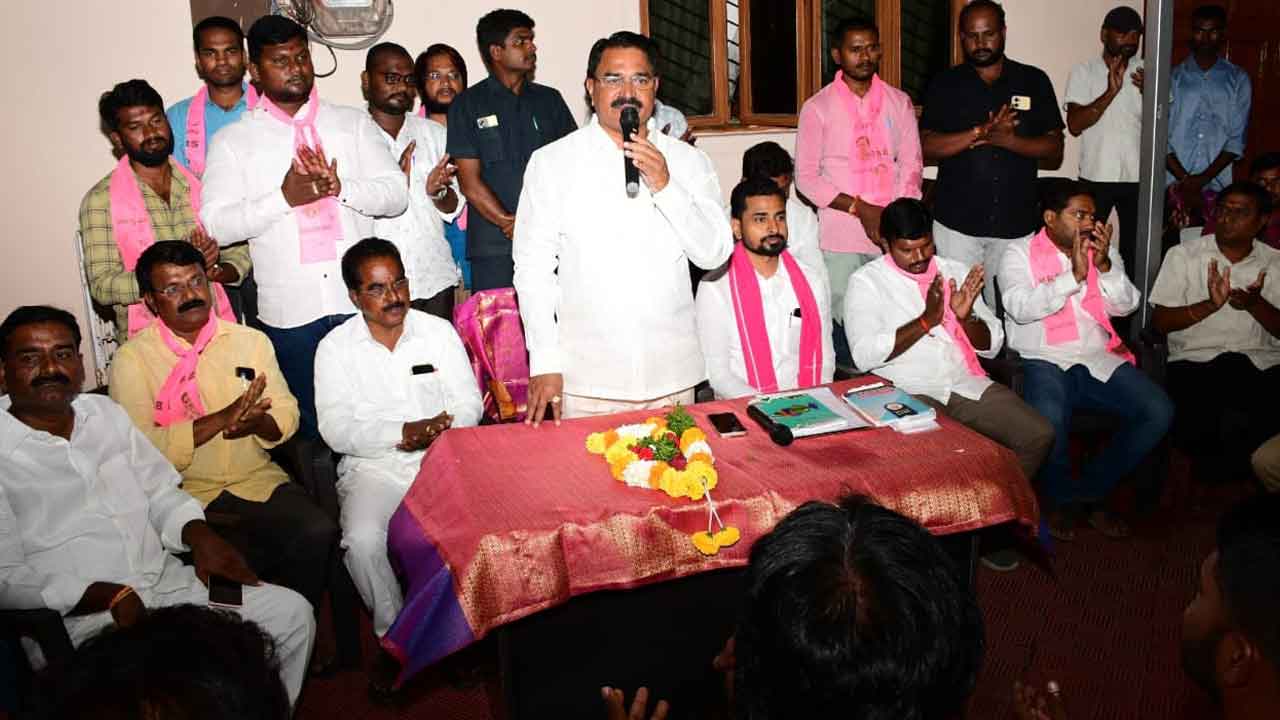 పథకాలను ప్రజల్లోకి తీసుకెళ్లాలి