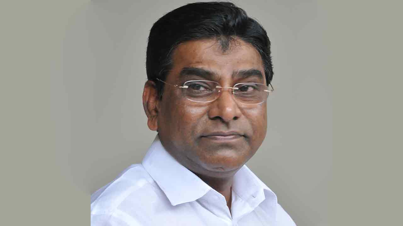 పార్లమెంటరీ కామర్స్‌ కమిటీ సభ్యుడిగా నామా