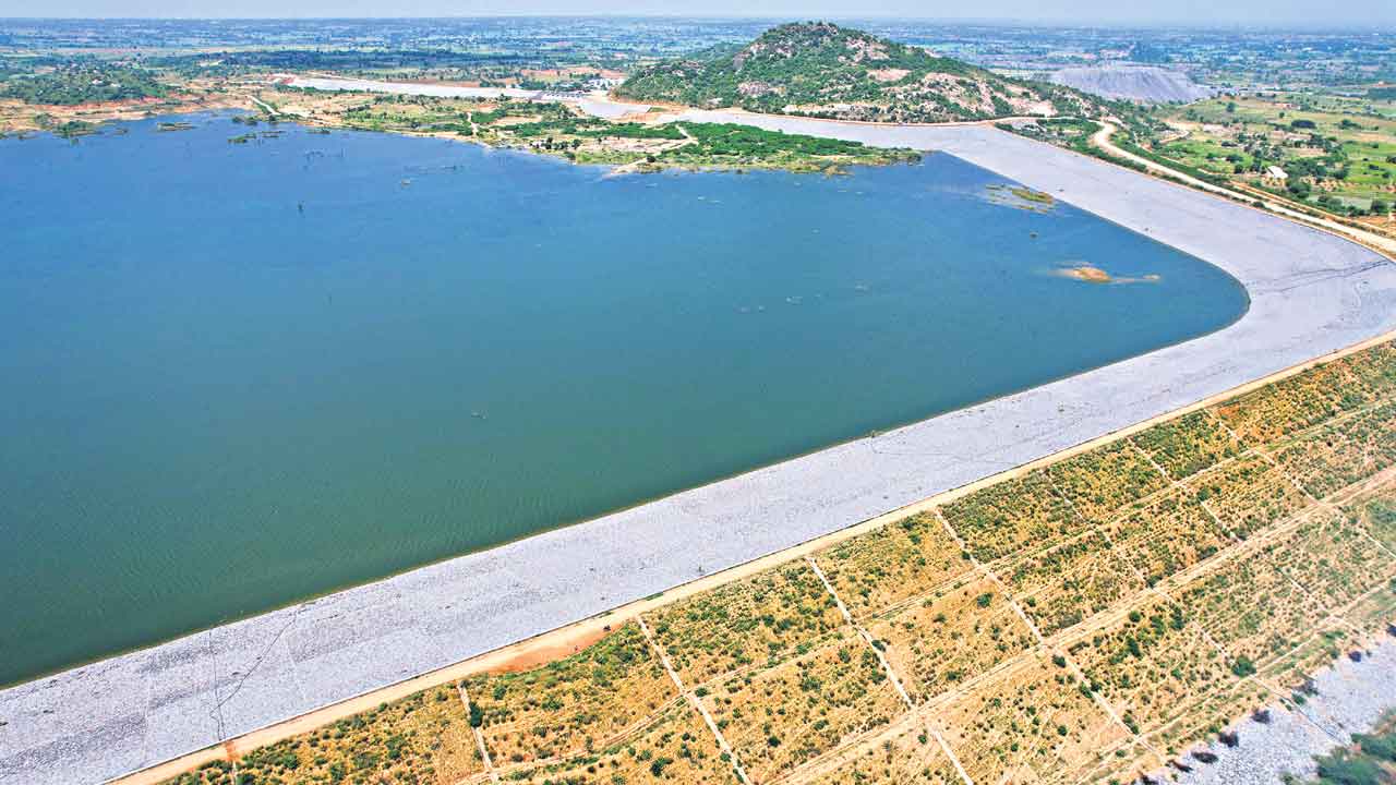 Palamuru-Rangareddy Lift Irrigation | గుట్టలే ఆనకట్టలుగా ఐదు రిజర్వాయర్ల నిర్మాణం.. పాలమూరు – రంగారెడ్డి ఎత్తిపోతల పథకంలో ఇంకా ఎన్నో ప్రత్యేకతలు!