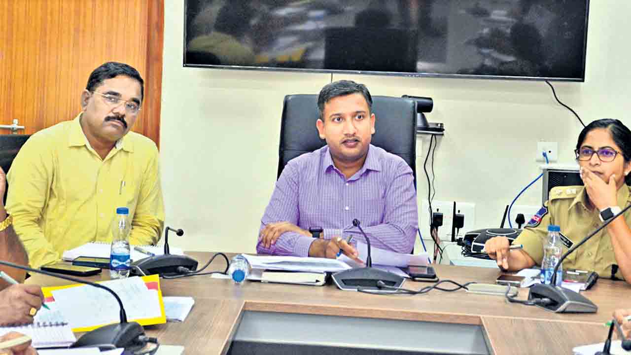ఎన్నికల సన్నద్ధత వివరాలు సిద్ధం చేయాలి