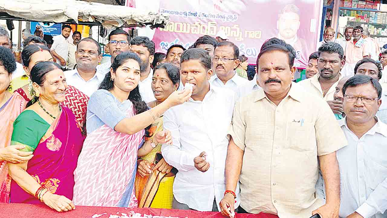 సాయిచంద్‌ మహా కుటుంబాన్ని ఇచ్చాడు