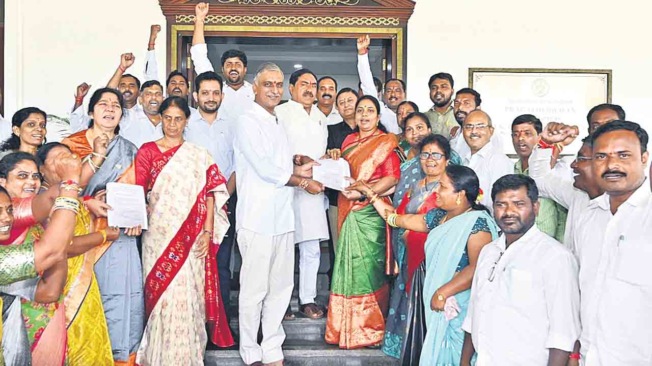 వీవోఏల వేతనం 8,000కు పెంపు