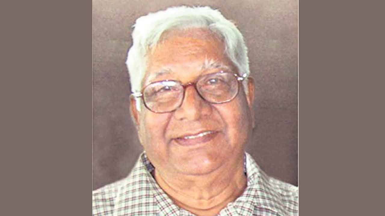 విశ్లేషణాత్మక విమర్శకుడు