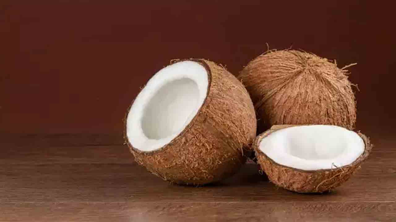 Benefits of Raw Coconut | తరచూ పచ్చికొబ్బరి తింటే ఆరోగ్యానికి ఎంత మేలు జరుగుతుందో తెలుసా..?