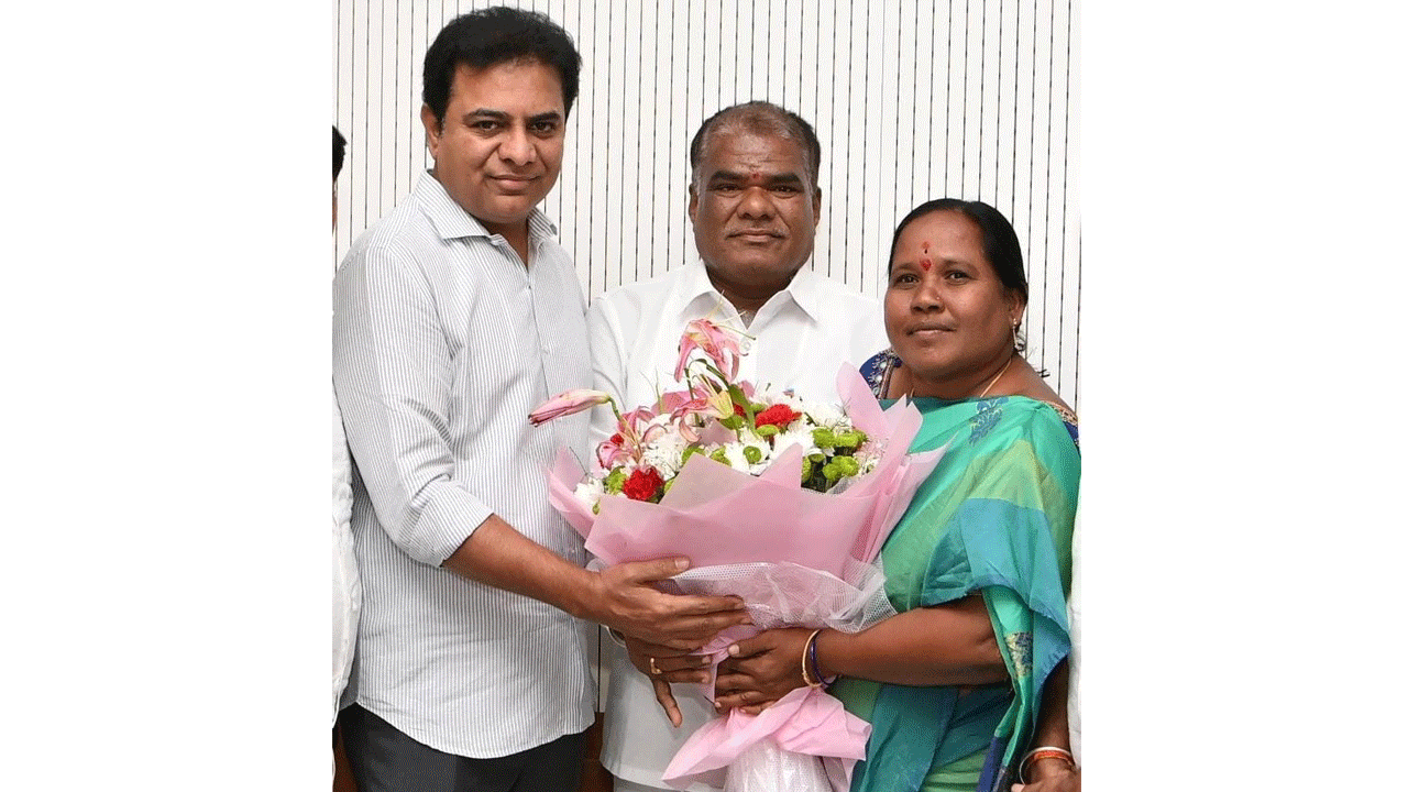 మంత్రి కేటీఆర్‌కు నీలాదేవి కృతజ్ఞతలు