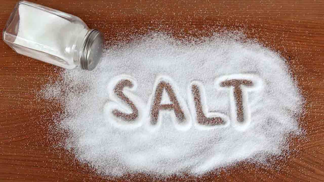 Salt usage | ఉప్పు తెగ తింటున్న భారతీయులు.. గుండెపోటు, స్ట్రోక్స్‌, క్యాన్సర్‌ బారిన పడే ప్రమాదం
