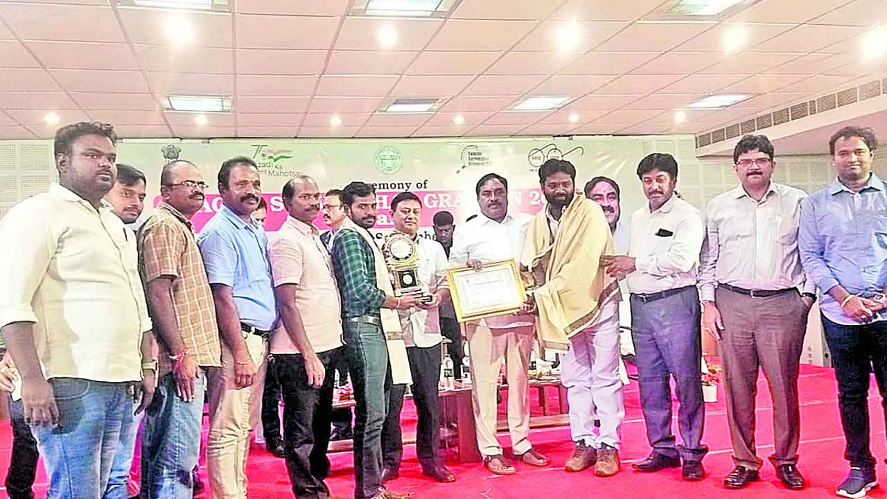 ఆత్మకూరు జీపీకి స్వచ్ఛ సర్వేక్షణ్‌ అవార్డు