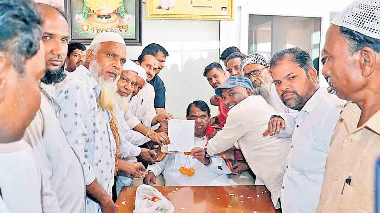 మేమంతా స్పీకర్‌ పోచారం వెంటే