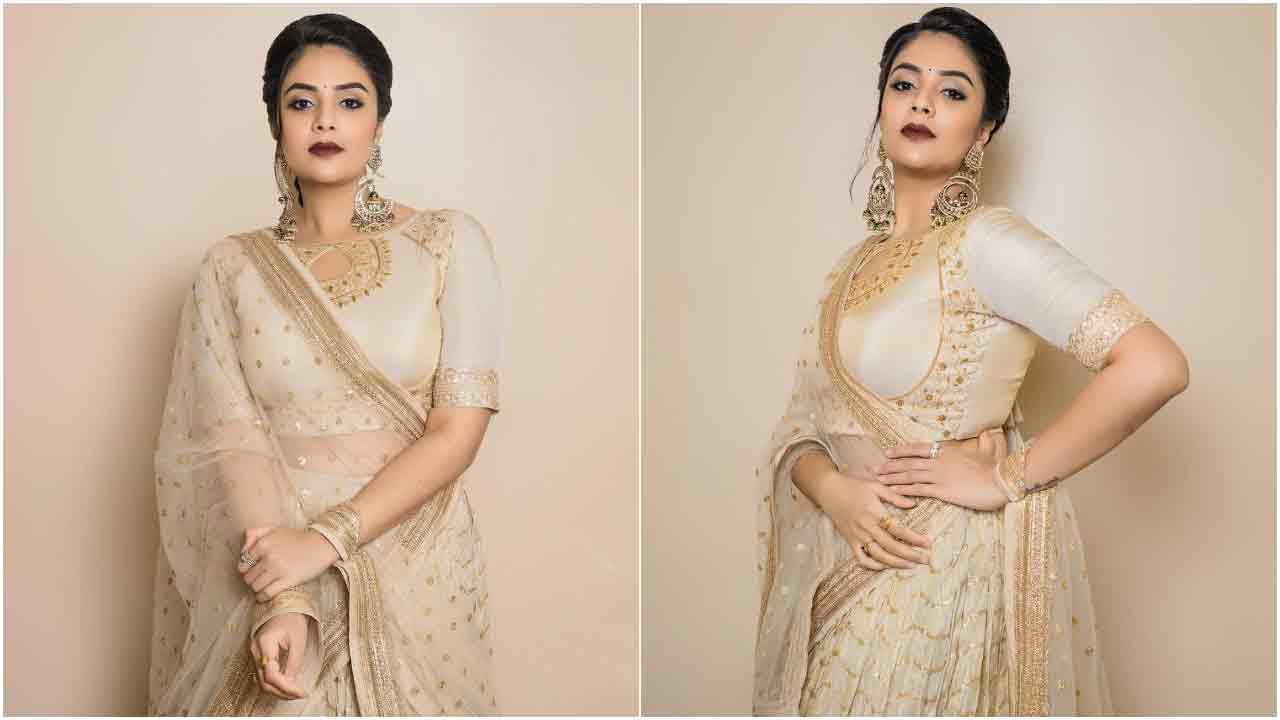 Sreemukhi : ట్రెడిష‌న‌ల్ దుస్తుల్లో మెరిసిపోతున్న శ్రీ‌ముఖి