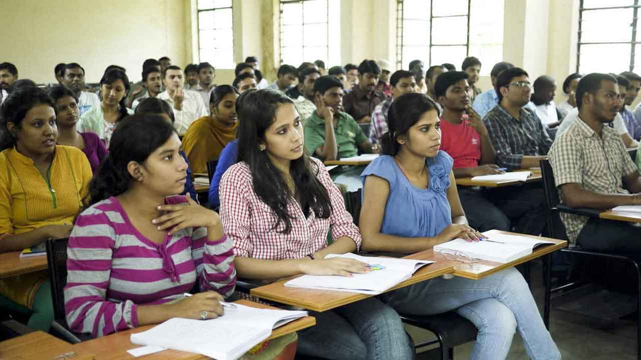 మరో 15,490 మందికి డిగ్రీలో ప్రవేశాలు