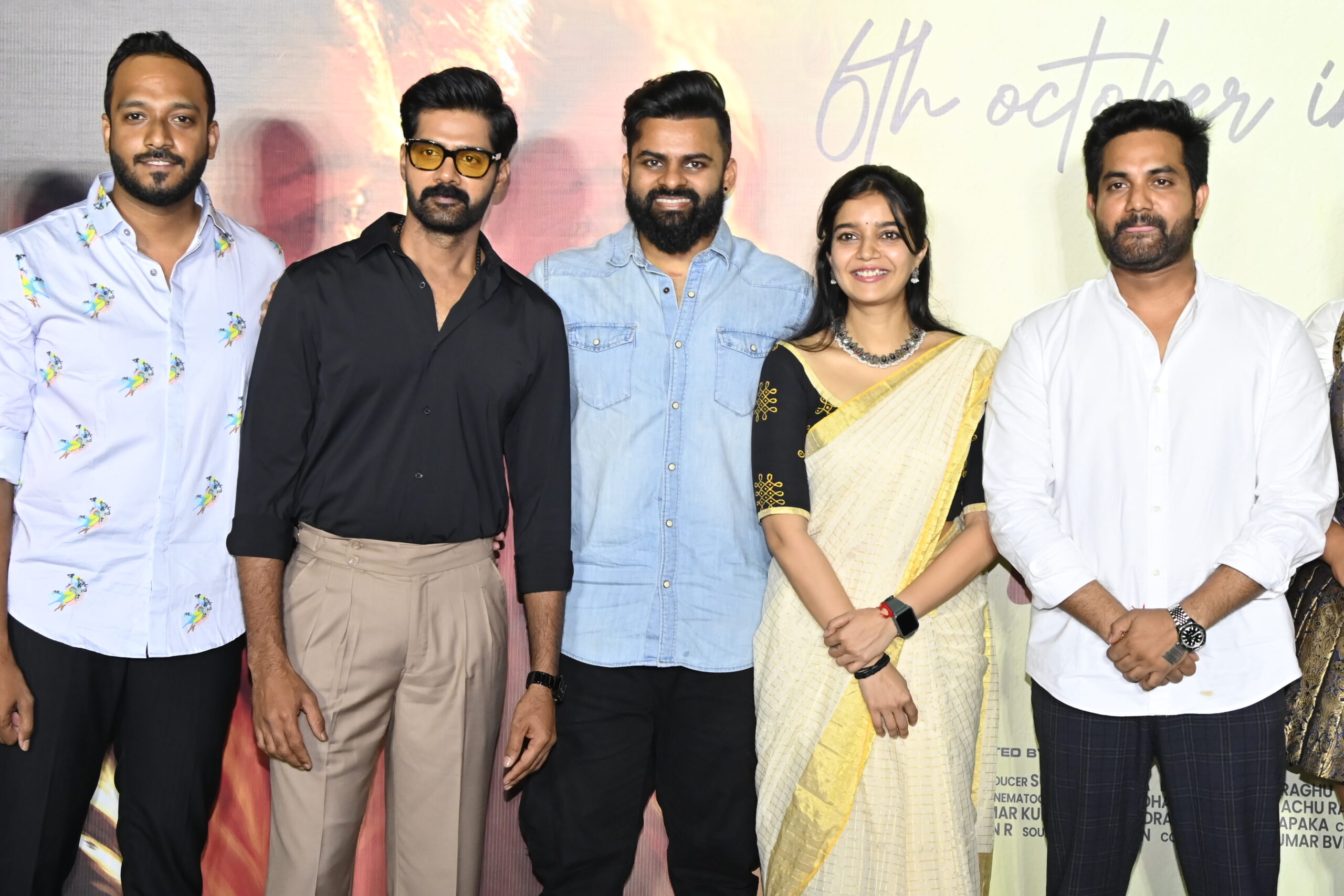 Swathi Reddy At Month Of Madhu Movie Trailer Launch